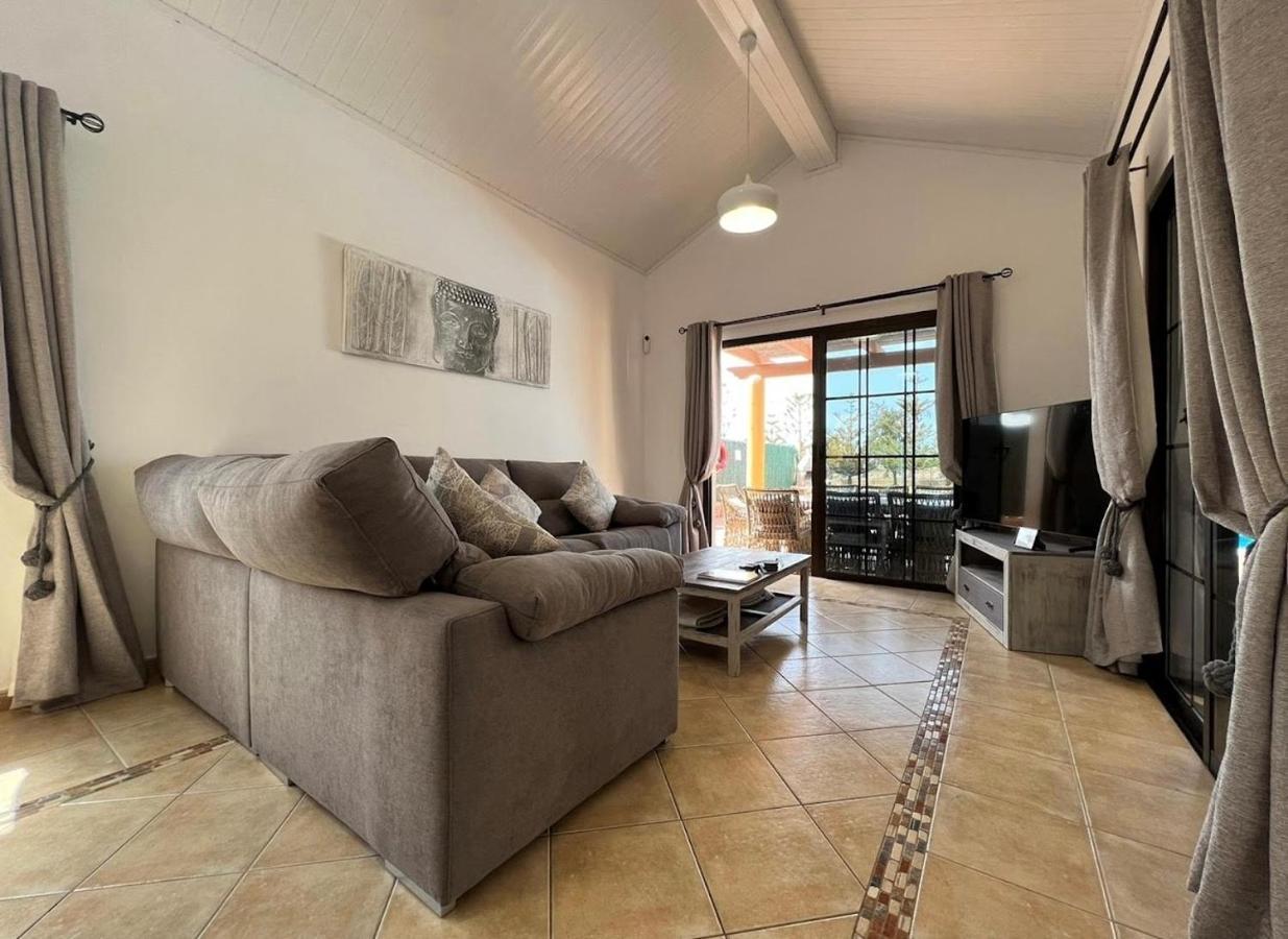 Villa Eva - New To The Market, Fully Refurbished Licensed Villa - Private Pool Caleta De Fuste Exterior foto